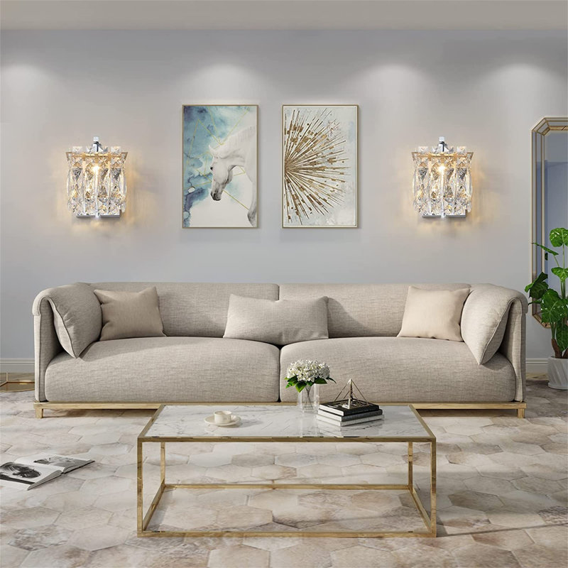 Shavon Armed Sconce