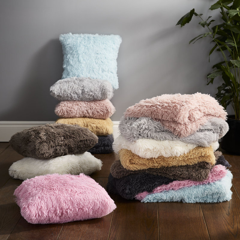 Family Sized Extra Large Cuddly So Soft Faux Fur Throw, Blush Pink