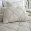 Ensemble d'édredon en microfibre brodée Scallop, matelassage élastique, surdimensionné et ultra doux, taupe, grand ensemble 3 pièces-116416143-116416140