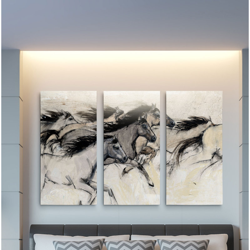 «Horses in Motion I», ensemble de 3 reproductions sur toile, H 24 po x l 36 po x P 1,5 po