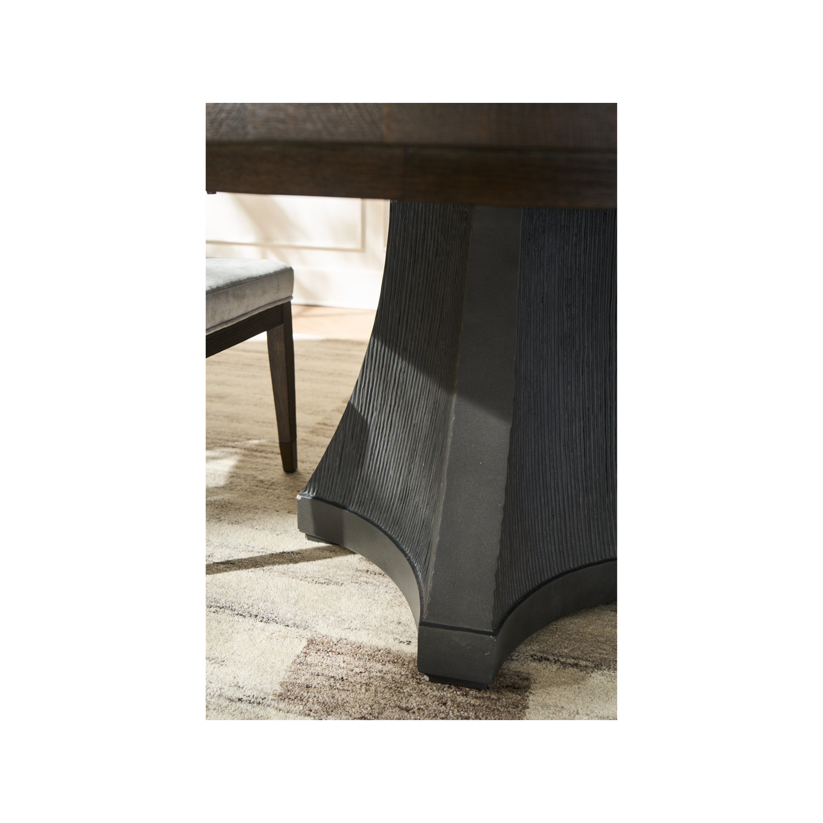 Saratoga 54'' Extendable Round Dining Table