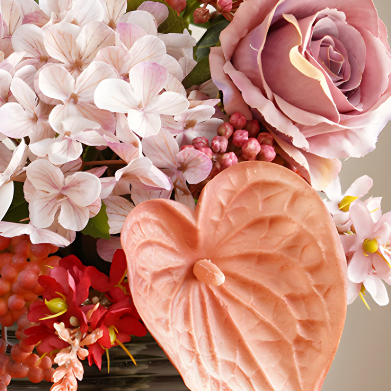 Ornements de fleurs simulées