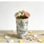 Vase à fleurs avec une bouche large-312061675