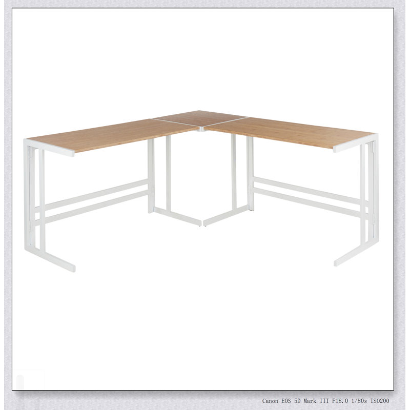 Le bureau romain en L avec structure en métal et plateau en bambou de Roman est parfait pour le bureau à domicile et l'efficacité de l'espace.