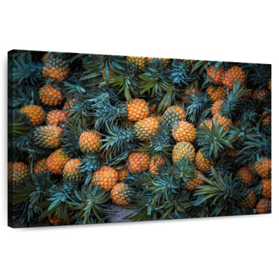 Ananas fraîchement récoltés Yarlin