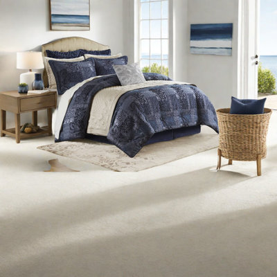 Luxurious Cal King Bedding Sets With Durable Polyester In Navy For Home Comfort