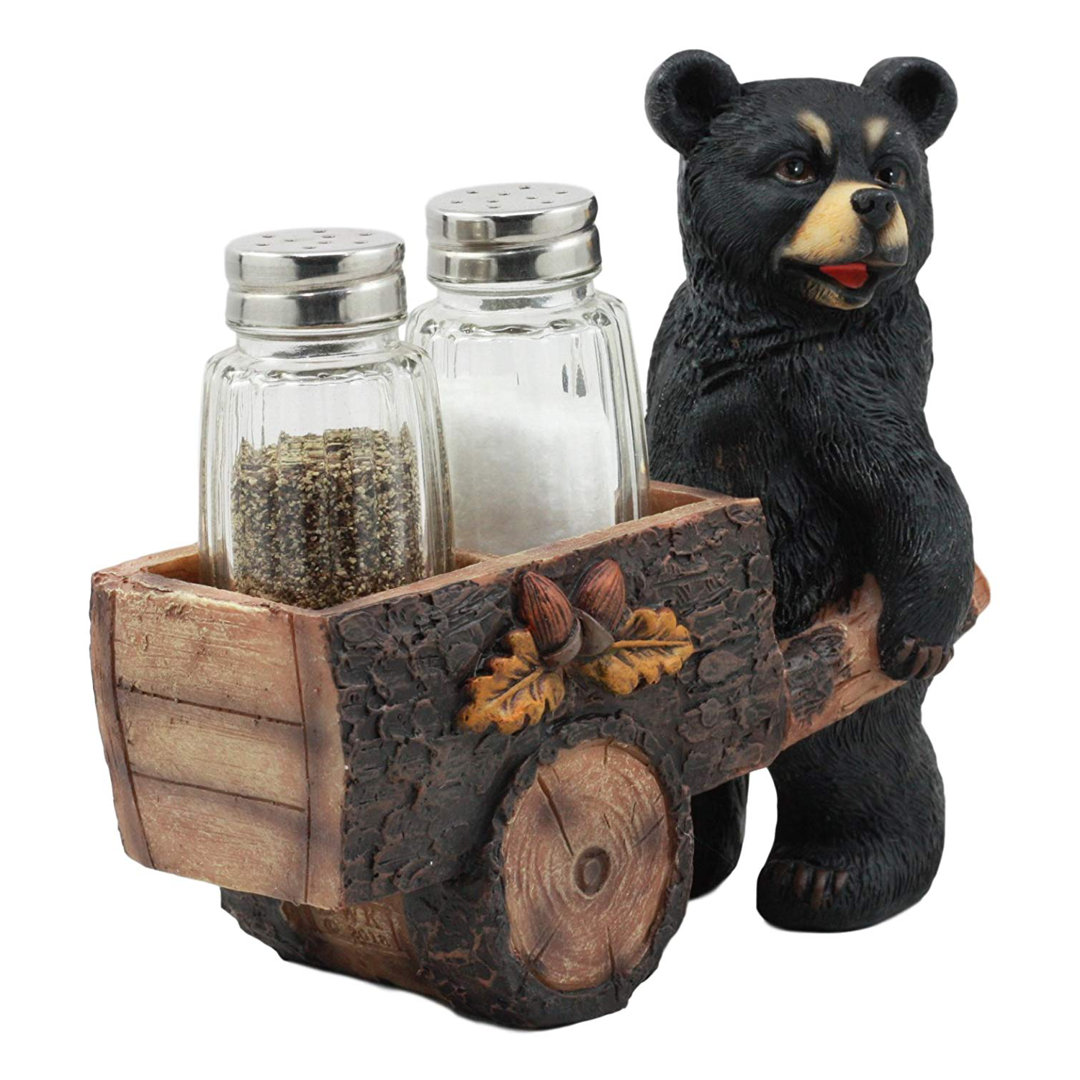 Juaniqua Woodlands Spice Delivery Bear Pushing Salt and Pepper Shaker Set Trinx