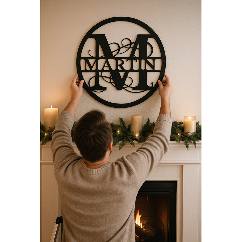 Décoration murale monogramme circulaire, H 30 po x l 30 po x P 0,25 po, Dos plat
