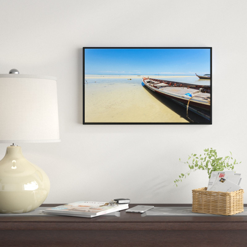 Photographie "traditionnel du bateau thaï on beach", H 28 po x l 60 po, Cadre flottant noir