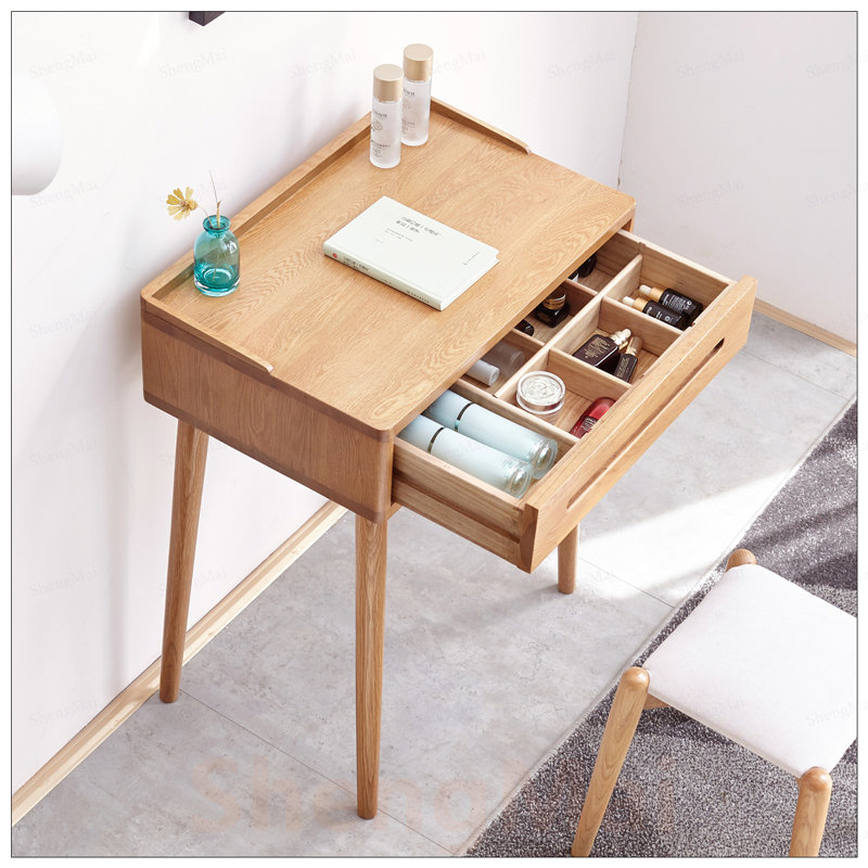 Commode de table bistro compacte en bois massif avec rangement, d'une largeur de 60 cm, idéale pour les petits espaces et la vie organisée.