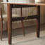 Table de salle à manger en noyer-106849858