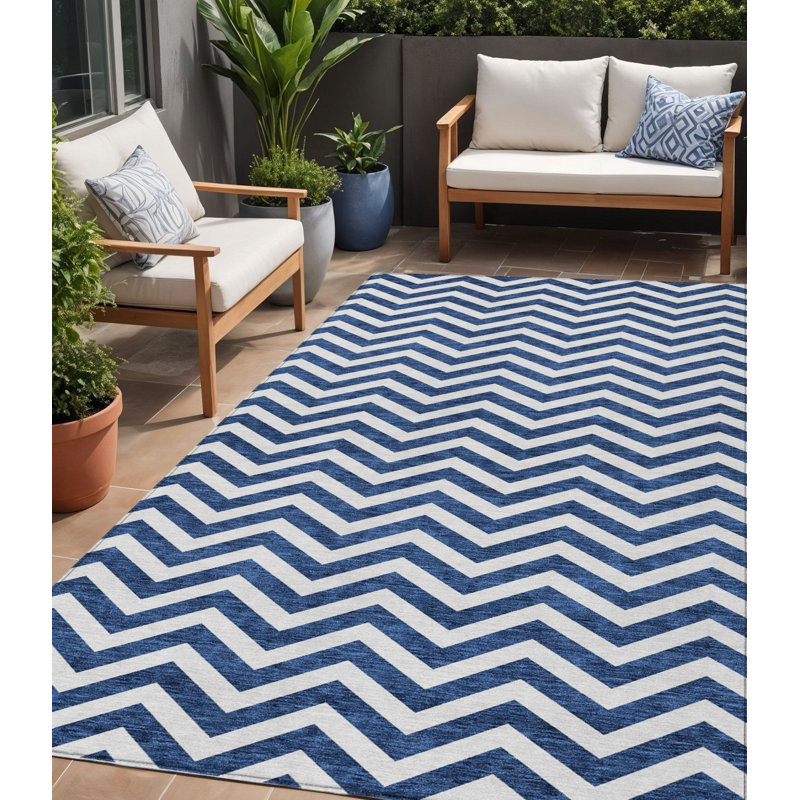 Tapis d'intérieur lavable à chevrons bleu marine 5 pi x 8 pi