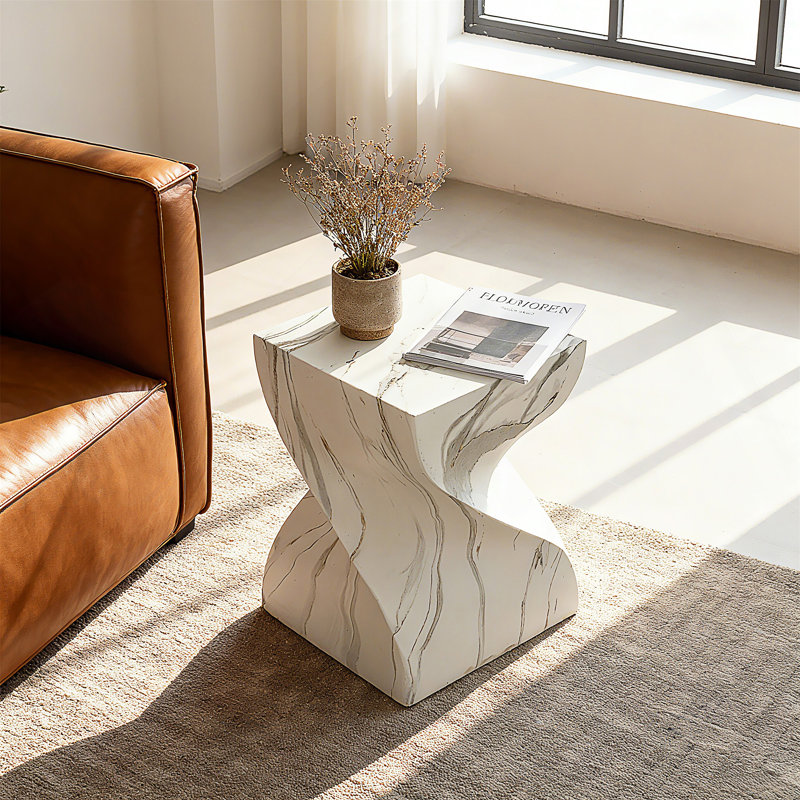Table de bout d'extérieur moderne en faux terrazzo avec utilisation multifonctionnelle pour le patio, le jardin et les espaces intérieurs