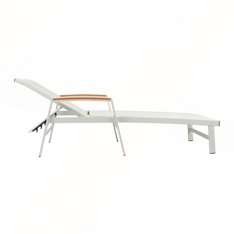 Chaise Lounge with Adjustable Backrest and Luxurious Comfort for Relaxation, White