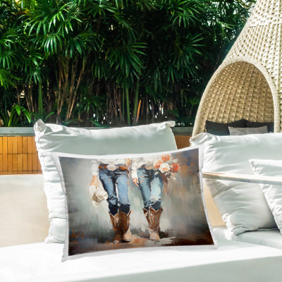 Coussin décoratif imprimé floral par une paire de cow-boy floral par Ramona Murdock