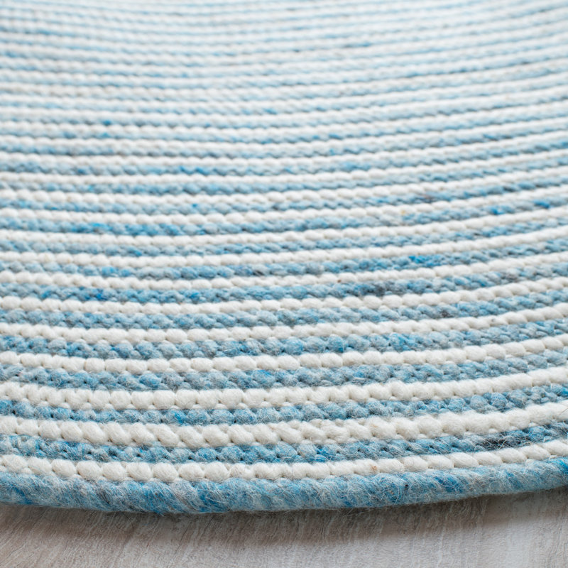 Mccabe Hand Woven Wool/Cotton Rug in Blue/Ivory, Round 5'