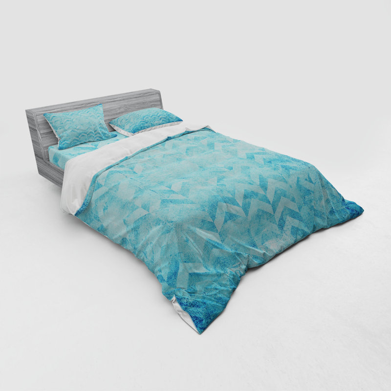 Modern & Contemporary Chevron / Zig Zag Duvet Cover, Queen Duvet Cover + 3 Additional Pieces