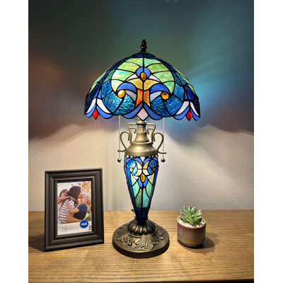 Ampoule à DEL en verre coloré et base Simiffon Tiffany incluse: l 12 po x P 12 po x H 22 po