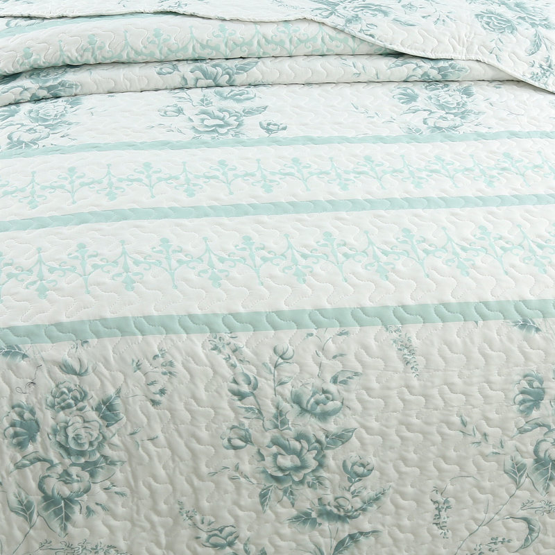 C78 Polyester Floral Quilt, King Quilt + 2 King Shams