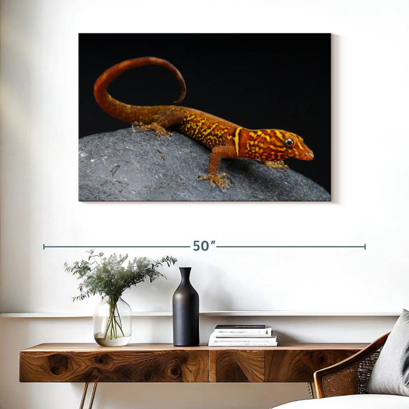 Brampt Gecko, 26" H x 39" W