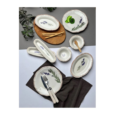 Ensemble de petit-déjeuner élégant 14 pièces, 100% porcelaine | Comprend 6 assiettes de service (8,3 po), 4 jokers (4,3 po), 2 assiettes à huile (8,7 po), 2 plateaux (8,3 po) | Va au lave-vaisselle et au micro-ondes | Parfait pour les repas et les réceptions élégants