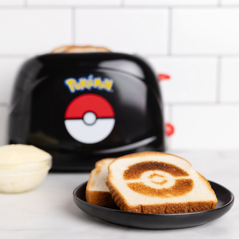 Uncanny Brands Pokémon Pokéball 2 Slice Toaster