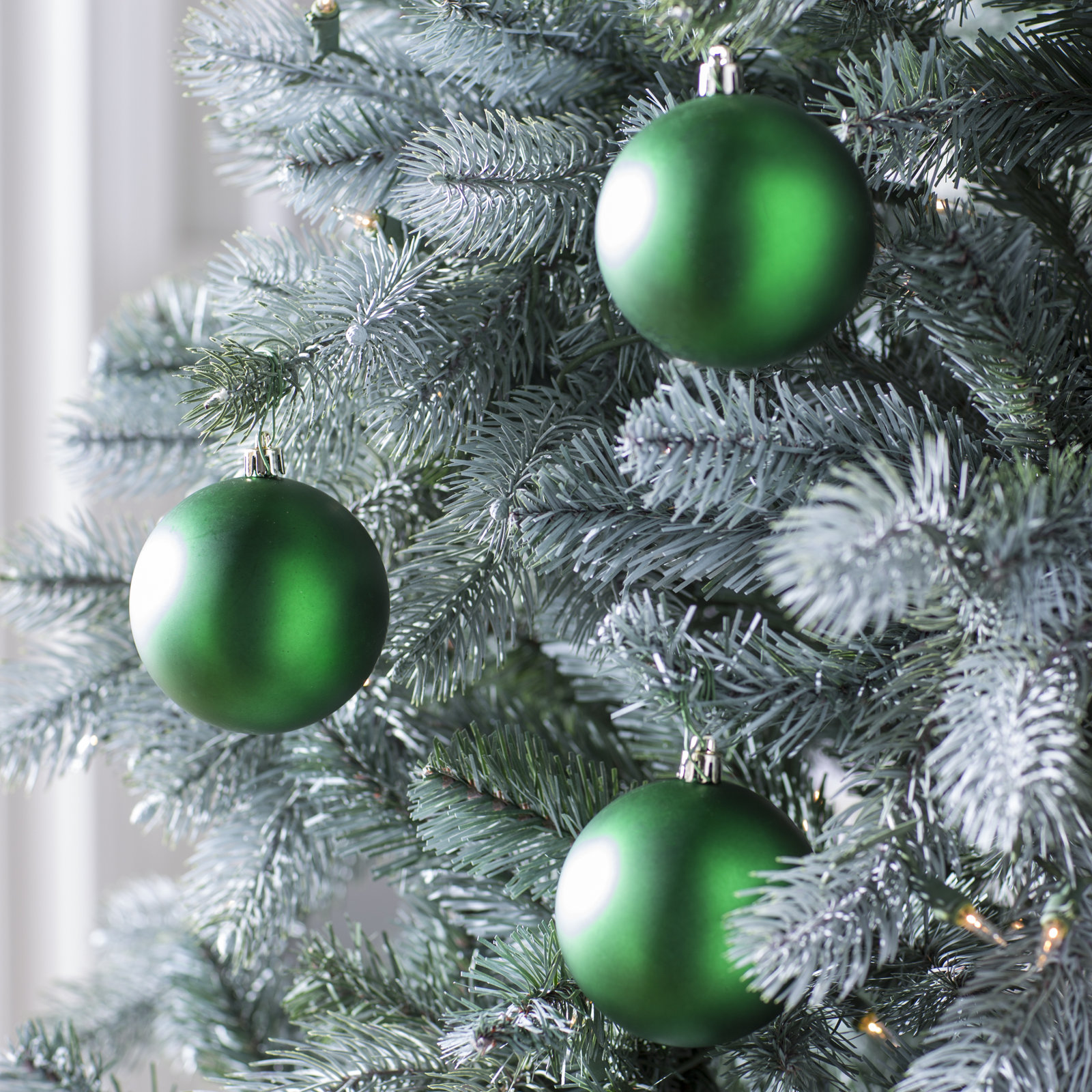 Shatterproof Bauble, 2.75" H x 2.75" W x 2.75" D, Turquoise