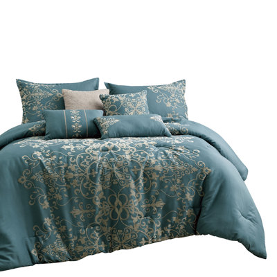 Selas Paisley Comforter