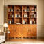 Armoire de rangement combinée 4-en-1, bibliothèque en panneau de fibres à densité moyenne à grain de bois 3D, casiers de présentation ouverts et armoires fermées avec tablette réglable, bibliothèque à combinaison libre pour le bureau d'étude de salon-1358767189