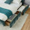 Lit tapissier très grand californien, base de lit rembourrée confortable, tissu chenille, avec tête de lit et base de lit solide. Avec tiroir pour le rangement - bleu-vert (90,5 po x 80,5 po x 31 po)