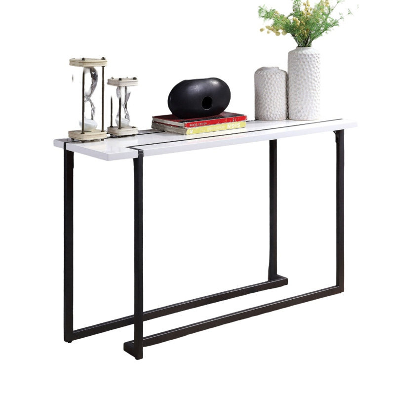 Table de canapé moderne avec plateau en laque et pieds en métal