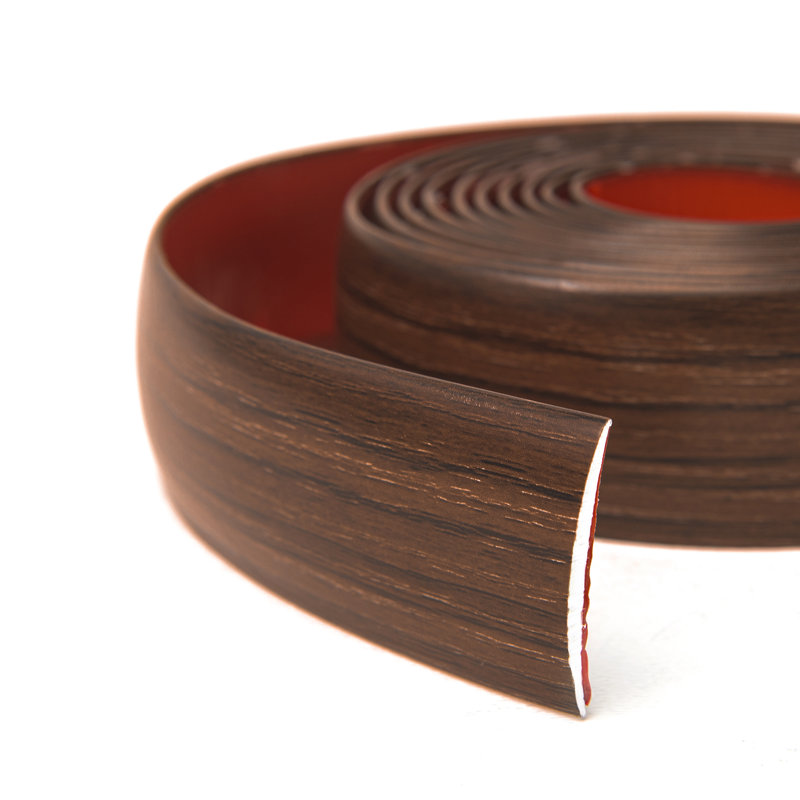Bande de vinyle auto-adhésive de 0,14 po d'épaisseur x 1,57 po de largeur x 120 po de longueur pour joindre les trous de plancher, les seuils de tapis
