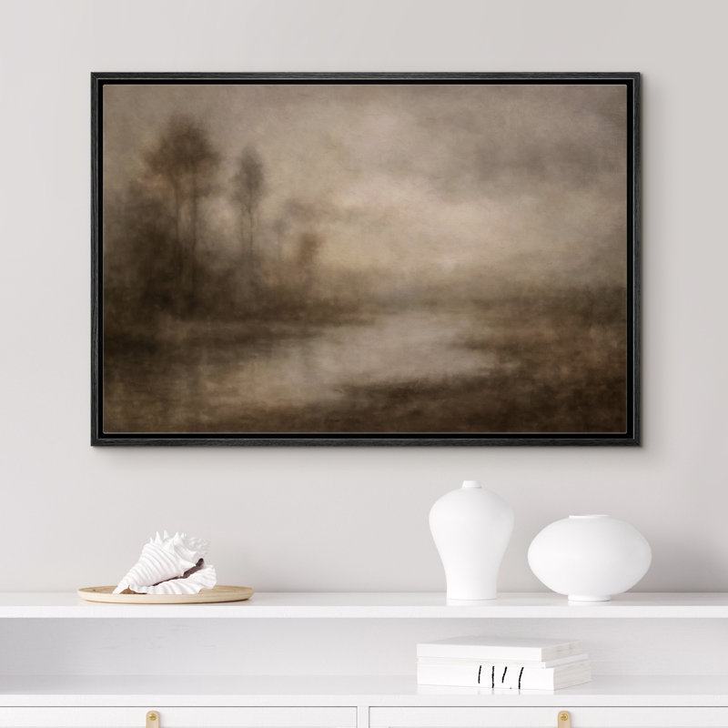 «Warm Misty Riverbank with Trees in Soft Neutral Tones», reproduction d'art sur toile encadrée dans la chambre principale, 1