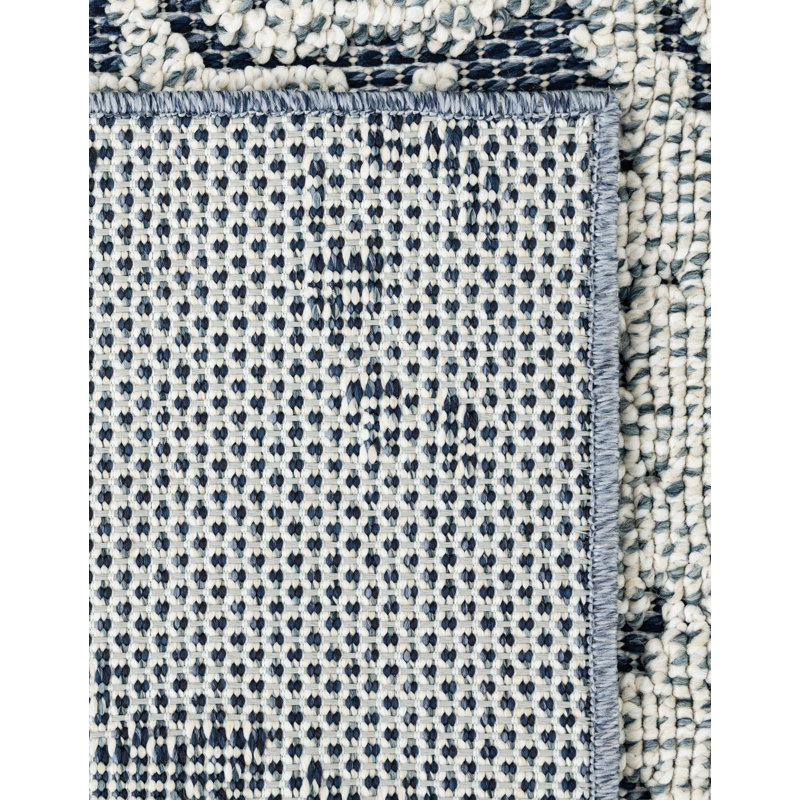 Indoor/Outdoor Traditional Area Rug, Rectangle 10' x 14'1"