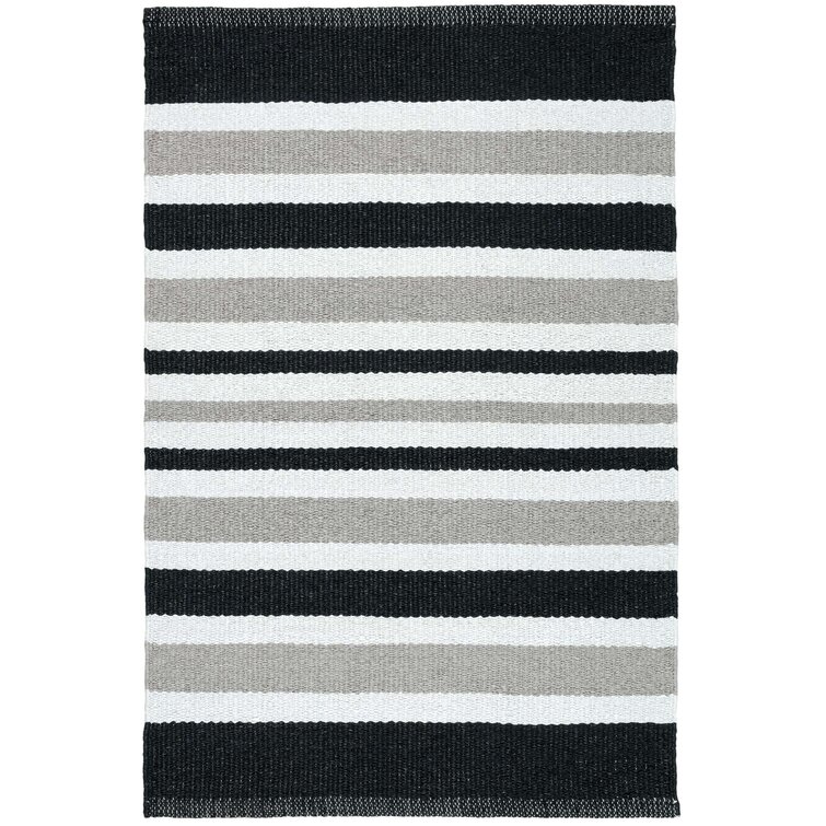 Asao Bordered Gold/Black Indoor/Outdoor Area Rug Wade Logan Pattern: Geometric, Rug Size: Rectangle 8' x 10