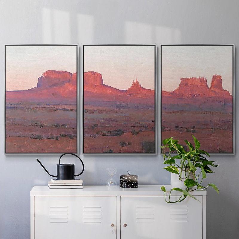 Red Rocks At Dusk II, reproduction encadrée sur toile 3 pièces, H 40 po x l 78 po x P 2 po, Argent