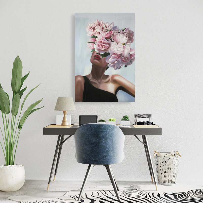 Voir la vie en fleurs - Toile rose hyperréaliste | Décoration intérieure, H 36 po x l 24 po