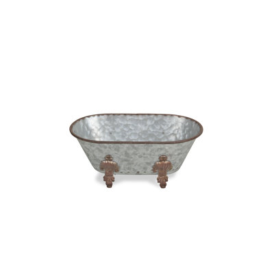 Swanner Metal Bathtub Sculpture