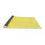 Tapis de zone jaune contemporaine-990561993