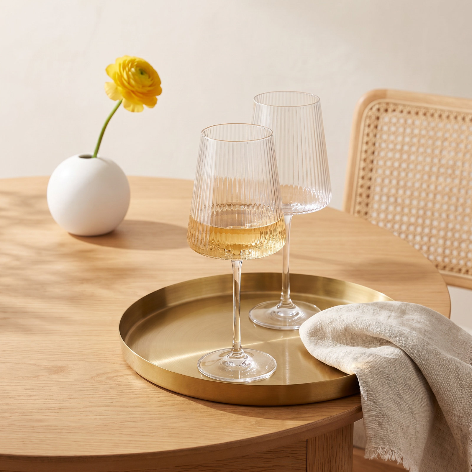 Zoya Ribbed Wine Glass, Clear