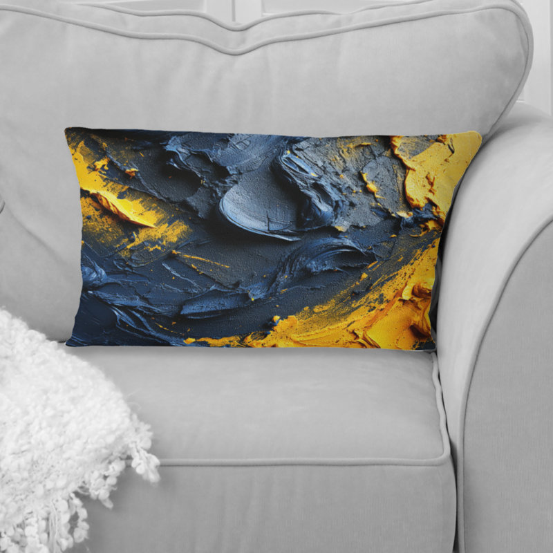 «Rough Love Slavic», peinture abstraite jaune bleu I - Coussin décoratif avec peinture abstraite