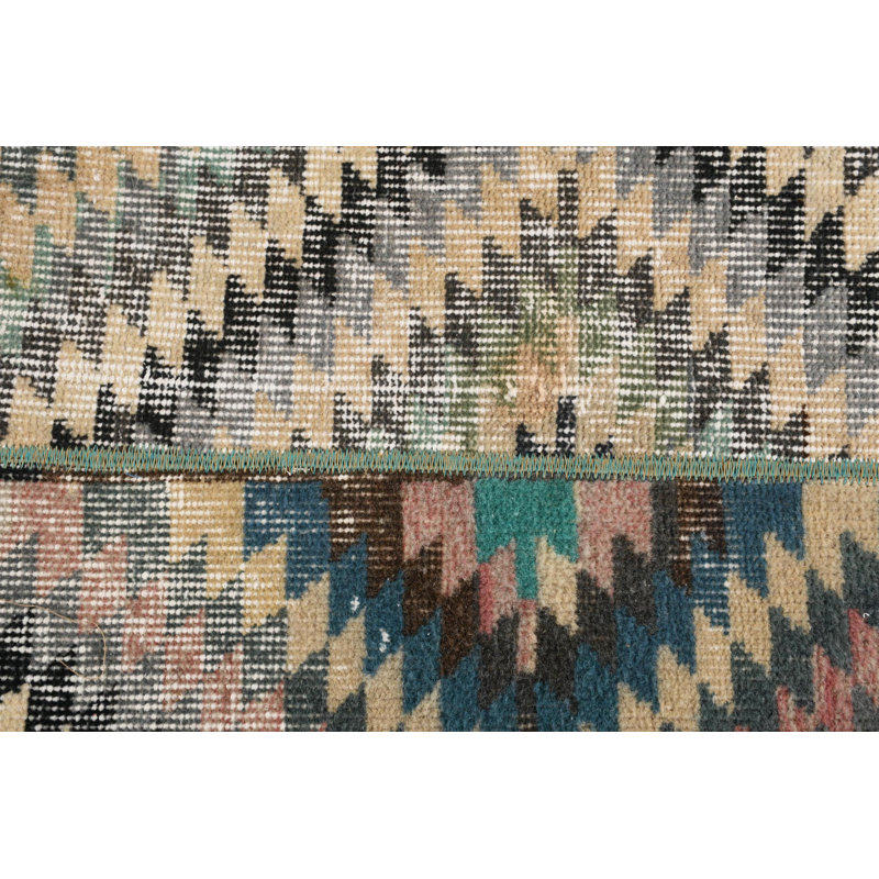 Handwoven Vintage Turkish Kilim Rug with Geometric Patterns in Wool for Boho Home Decor