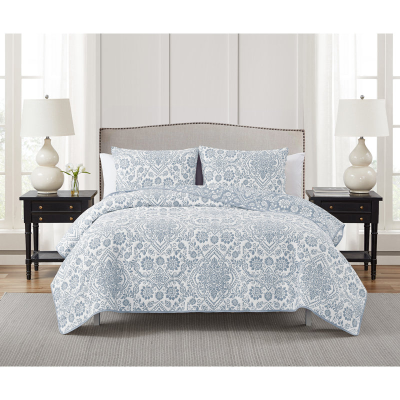 CEDAR COURT Deena Blue Soft Woven Matelasse Jacquard Cotton Blend Quilt Set, Queen Quilt + 2 Standard Shams
