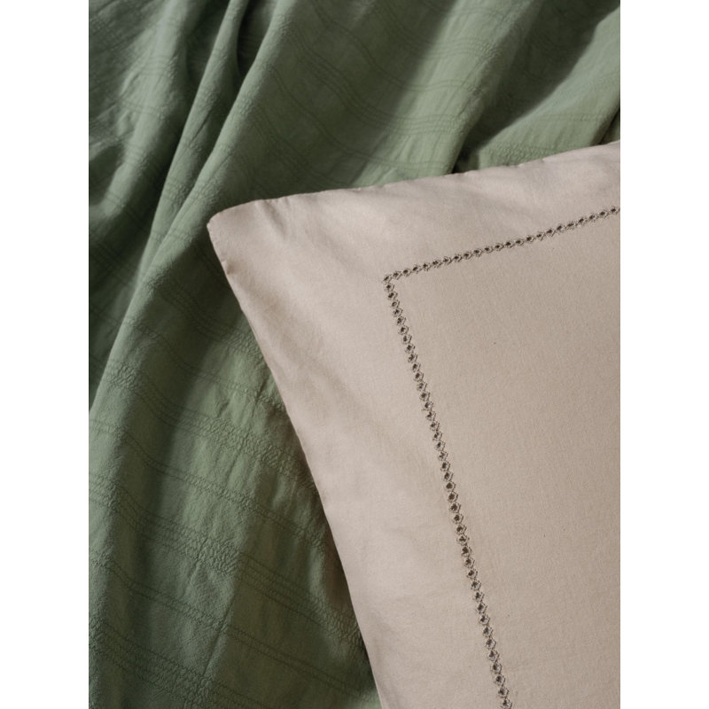 Luxurious Double Pique Bedding Set, 100% Cotton, Green | Includes 2 Pillowcases (20 x 28), Flat Sheet (94 x 102), Pique (94 x 91) | 145 Thread Count, Machine Washable, Soft & Durable Design