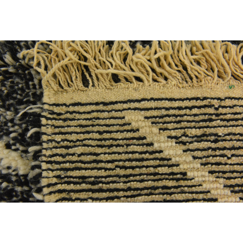 Tapis noir Julian
