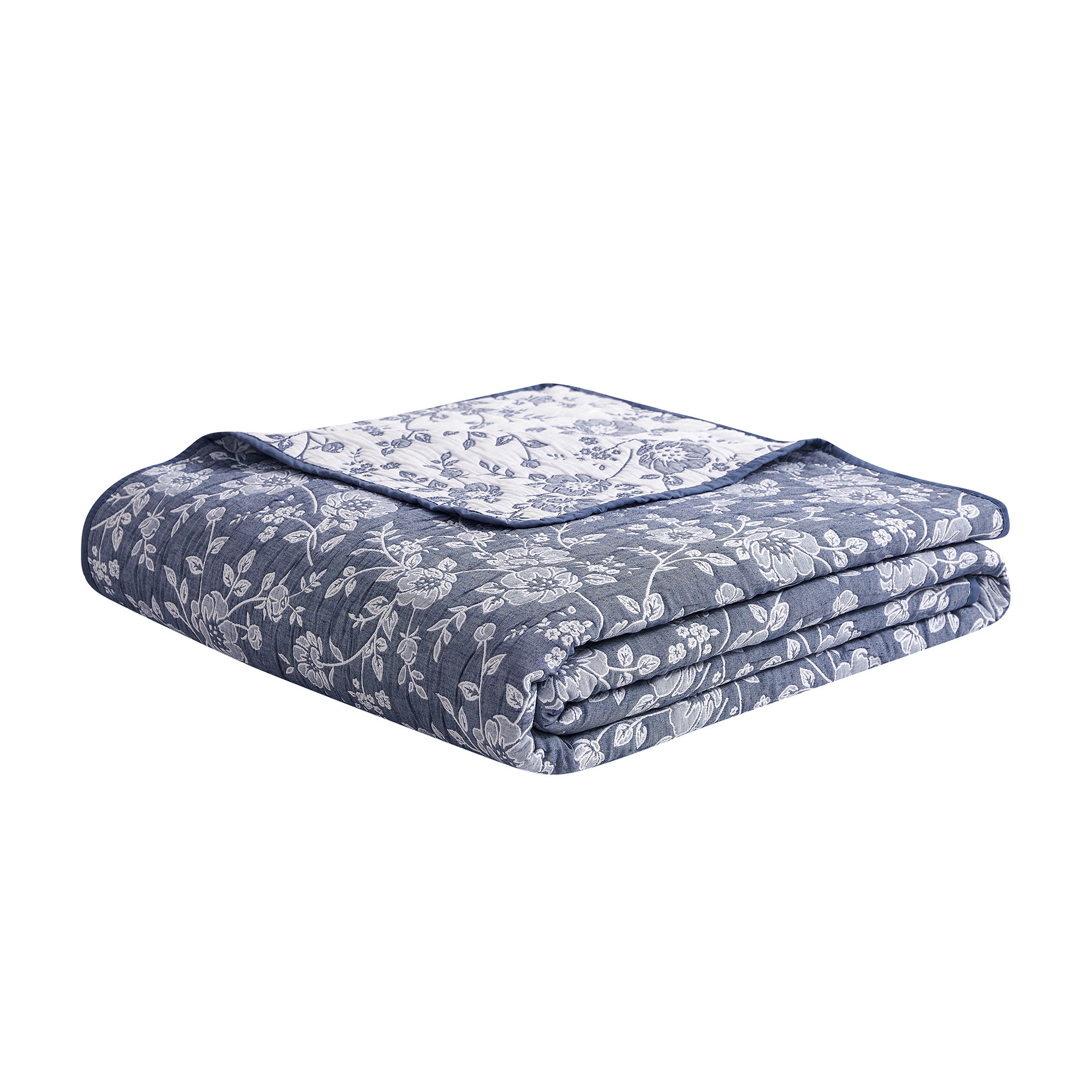 Design Studio CEDAR COURT Marguerite Floral Navy Soft Woven Matelasse Jacquard Cotton Blend Quilt Set & Reviews | Wayfair
