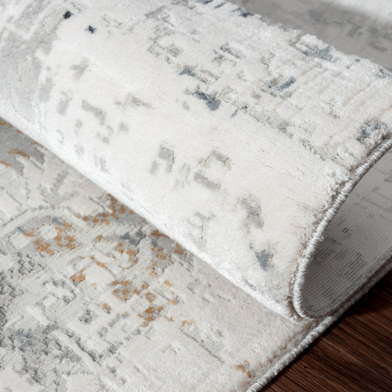 Hublersburg Floral Area Rug in Gray, Rectangle 5'6" x 8'6"