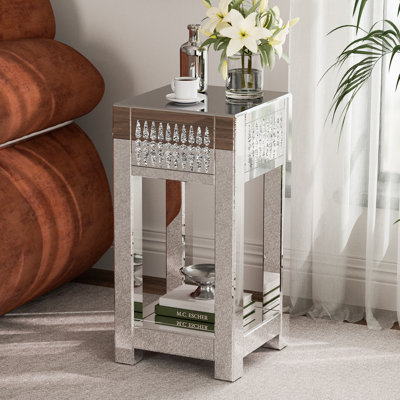 Table d'appoint moderne à miroir avec grand espace de rangement, finition diamants concassés et piètement en forme de H, idéale pour le salon, la chambre et le bureau, couleur argent.