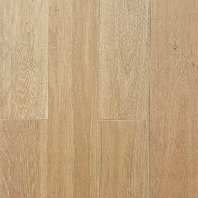 Plancher de bois franc d'ingénierie en chêne européen, épaisseur 1/2 po x largeur 7,5 po, 23,32 pi²/boîte - Noisette par Golden State Floors
