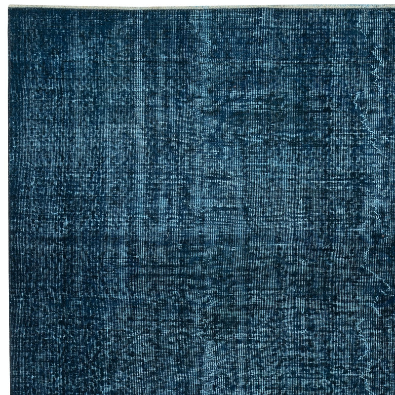 Tapis turc moderne fait à la main de 5,3 x 8,4 pi de couleur bleu marine uni